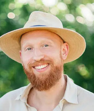 Book an Appointment with Eli Mead for Osteopathy