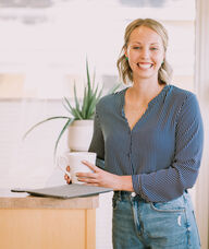 Book an Appointment with Dr. Jenna Arts for Chiropractic