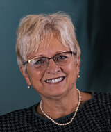 Book an Appointment with Bettie Tomashewski at Renew Counselling & Health Coaching