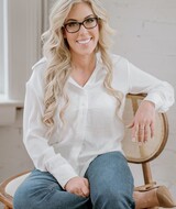 Book an Appointment with Ms. Jennifer Rauckman at Virtuous Circle Counselling Calgary - WestMount Office (SW)