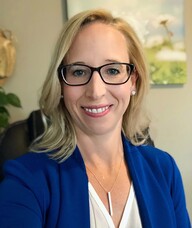 Book an Appointment with Ms. Lindsay Recknell for Corporate Wellness & Counselling